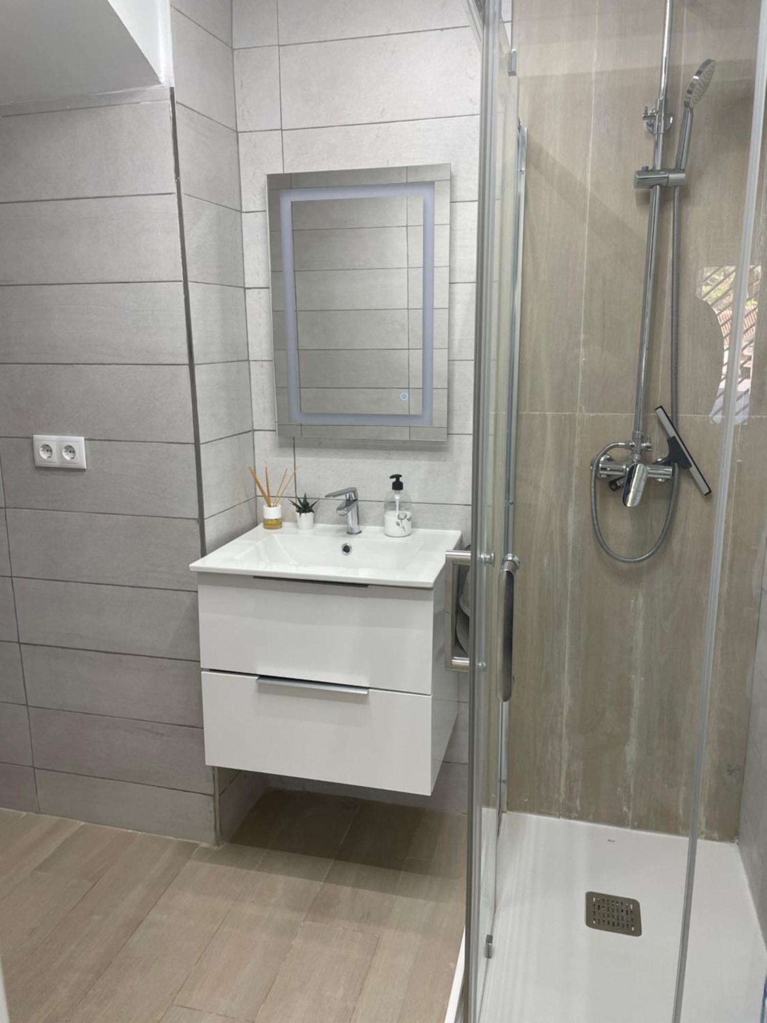 Planta Baja Moderna Y Nueva A Estrenar En El Centro Ciudad 2 Habitaciones Y 2 Banos Эльче Экстерьер фото